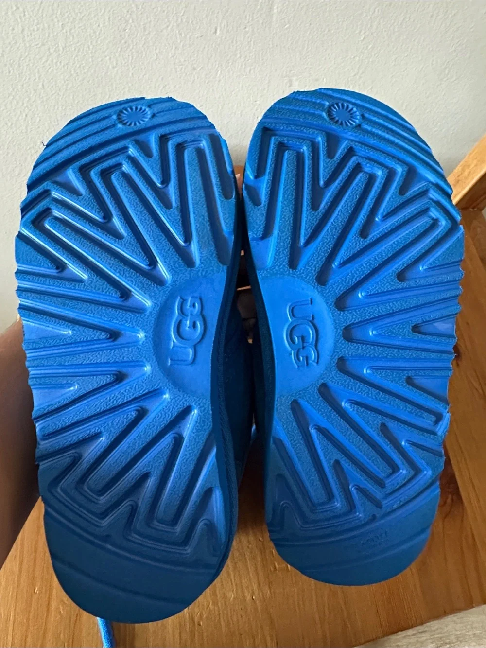 UGG Kids Blue Suede Lace-Up Bootie